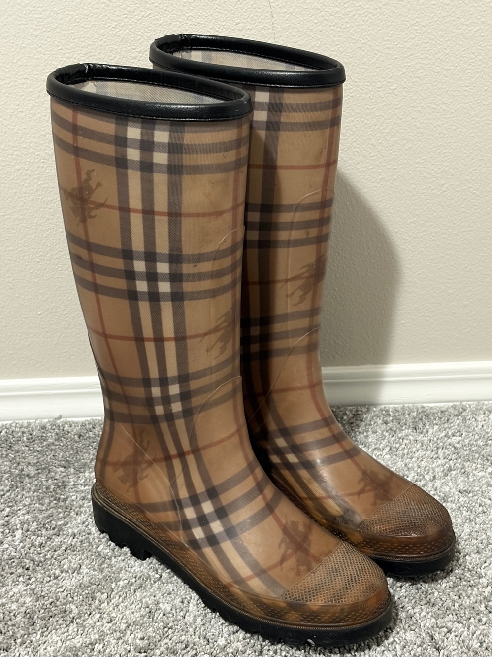 Burberry Rain Boots women’s Size 
6 1/2 Nova Check Designer Winter
